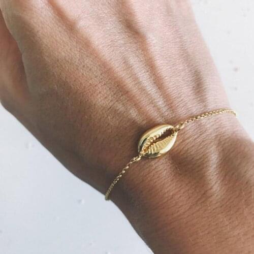 WTLTC Boho Gold Silver Cowrie Shell Bracelet for Women Single Metal Seashell Bracelet Chic Chain Layered Bracelets Beach Jewelry