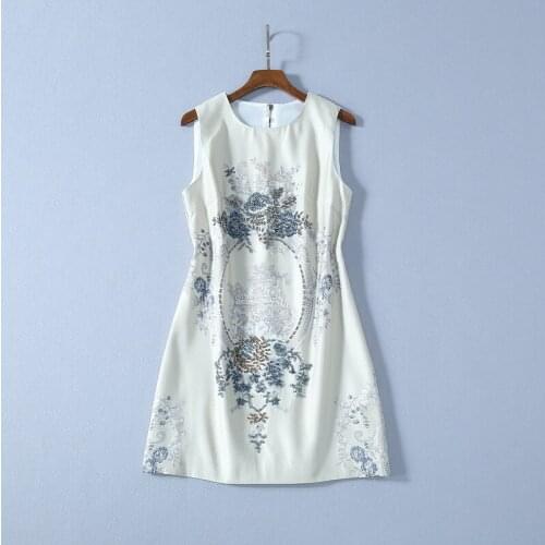 Spring 2020 for European and American womens wear Sleeveless round collar Nail bead jacquard Fashionable vest dress