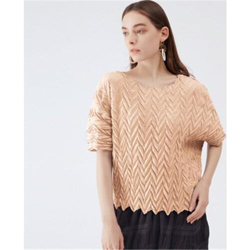 Miyake fold Korean womens 2021 summer new loose wave fashion temperament wave pleated tops T-shirt women short sleeve top women