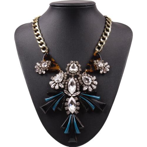 New Fashion Design Wholesale Brand Glass Crystal Necklace & Pendant Vintage Pendant Luxury Statement Necklace for Women