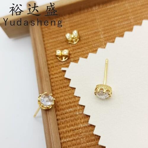 2021 Fall Jewelry Clear Sparkling Crown Stud Earrings High-quality Charm of Rose-shaped Cut Zircon In The Base