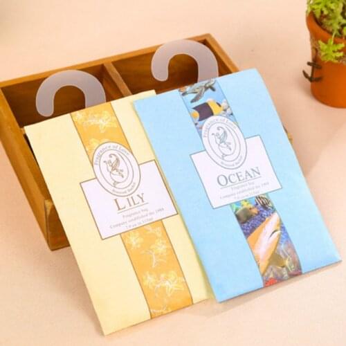 2 Pcs / Set Aromatherapy Natural Smell Incense Wardrobe Sachet Air Fresh Scent Bag Perfume Vanilla Lavender 5ZCF222