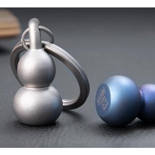 Luxury Titanium Keychain Bag Pendant High Grade Car Key Chain Best Christmas Gift Jewelry Luck Gourd Laser Engraving