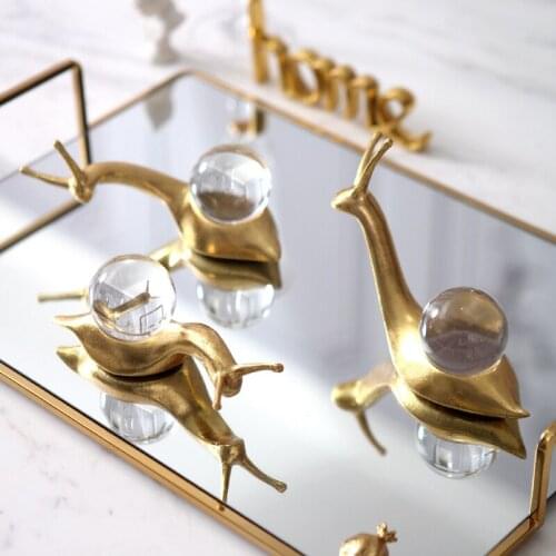 Home Decor Accessories Gold Resin Crawling Snail With Crystal Ball Figurine Living Room Ornament Objects estatuas decorativas