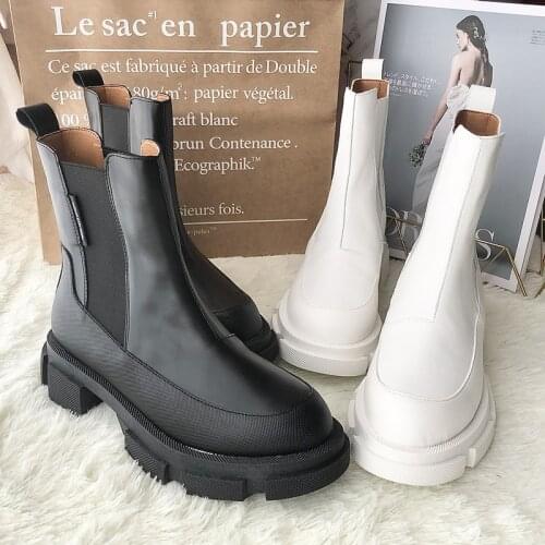 2021 New Women Chelsea Boots Thick Sole Platform Short Booties Slip-on Motorcycle Boots Black White Autumn Shoes Botas Mujer