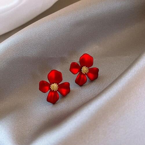 2021 New Korean Contracted Sweet Fresh Metal Flowers Senior Drop Earrings Fashion Elegant Trend Joker Lovely Women Earrings