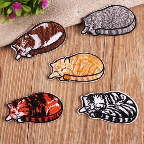 Maxsin 1 Pc High Quality Embroidery Cartoon Animal Patch Cute Sleeping Cat Sticker Clothes Accessories DIY Decal Decorative