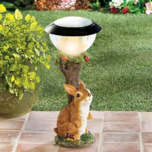 Solar Powered Lights Courtyard Decoration Light Squirrel Sahped LED Lights Resin Crafts Desktop Ornaments Garden Decor