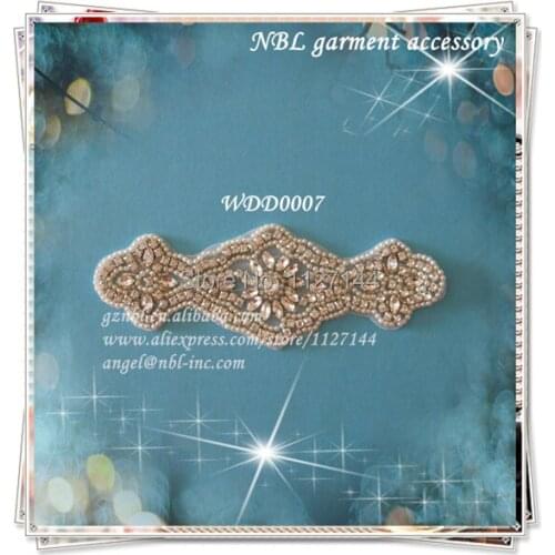 30 PIECES) Wholesale hand beaded sewing crystal rhinestone pearl applique patch iron on for dresses headband DIY WDD0007