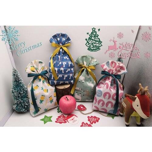 17x27 Christmas Satin Pouch With Ribbon Candy Pouches Jewellry Display Gift Bag Christmas Eve Apple Bag Can Customized Logo