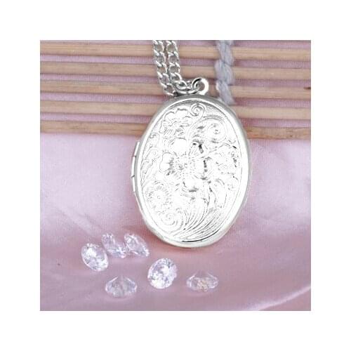 N110 Fashion locket necklace jewelry oval shape flowers pattern delicate locket necklace