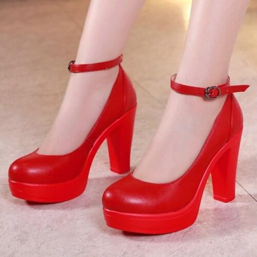 2019 cheongsam show high heels round head thick with waterproof platform red wedding shoes show T model large size womens shoes