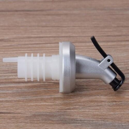 Oil Sauce Vinegar Bottle Flip Cap Stopper Dispenser Pourer Kitchen Tool with Drip Free Design SCVD889