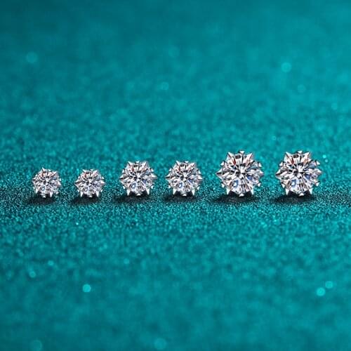 High Quality Silver 925 Original Diamond Test Past Total 0.6-2 Carat D Color Moissanite Snowflake Shaped Stud Earrings for Women