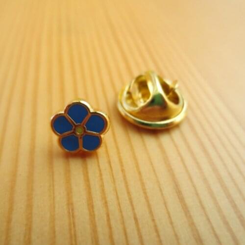 Fashion Simple Mini Flower Masonic Brooch Pin for Denim Jacket Shirt Knapsack Backpack Collar Pin Badge Accessories