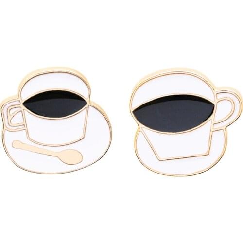Fashion Coffee Cup Spoon Disc Shape Brooches White Enamel Gold Color Brooch Pins Women Men Clothes Suit Coat Accessories