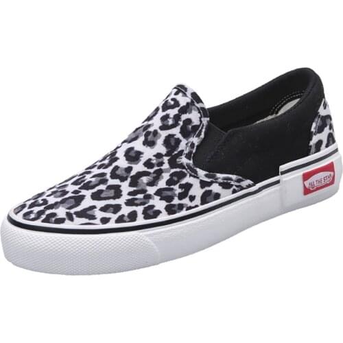 Women Canvas Sneakers Leopard Casual Shoes Slip-on Vulcanized Shoe Non-Slip Skateboarding Boots Fashion Flat Shoes 35-40 New
