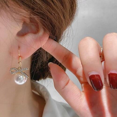 Korean Version Of Earrings Temperament Crystal Pearl Bow Earrings Net Red Fashion New Wild Earrings Womens Sales Long Earrings