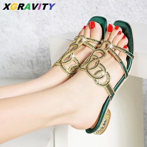 XGRAVITY 2021 New European American Ladies Fashion Flat Slides Female Summer Shoe Elegant Rhinestone Sandals For Women Shoe D032