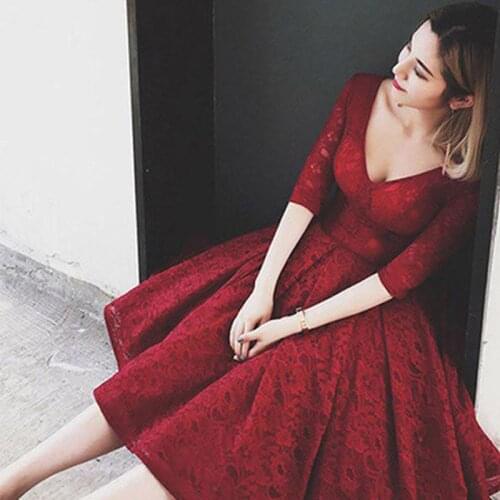 2021 Cheap Elegant Burgundy Half Sleeves Lace Evening Prom Dresses 2021 Ball Gowns For Women With Inner Petticoat