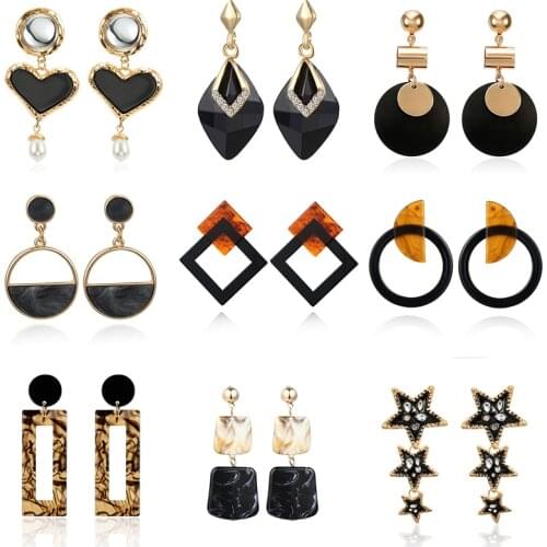 Irregular Earrings For Young Ladies Popular Earrings 2020 Free Shipping Pearl Earrings Steel Pendant Jewelry