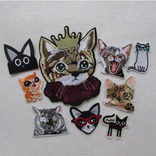 New style fashion skull Patches Iron On Embroidered Patch For Clothing Stick On Badge Paste For Clothes Sew On Bag Pants