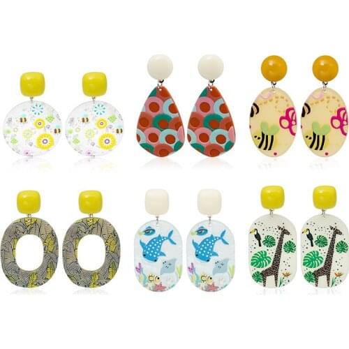 Vintage Giraffe Fish Acrylic Earrings For Women Girls Fashion Round Ellipse Pendant Acetic Acid Stud Ear Jewelry Party Gifts