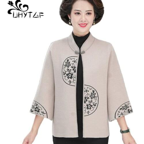 UHYTGF Middle-Aged Elderly Mother Spring Autumn Sweater Coat Cardigan Womens Embroidered Knitted Short 4XL Plus Size Jacket 1792