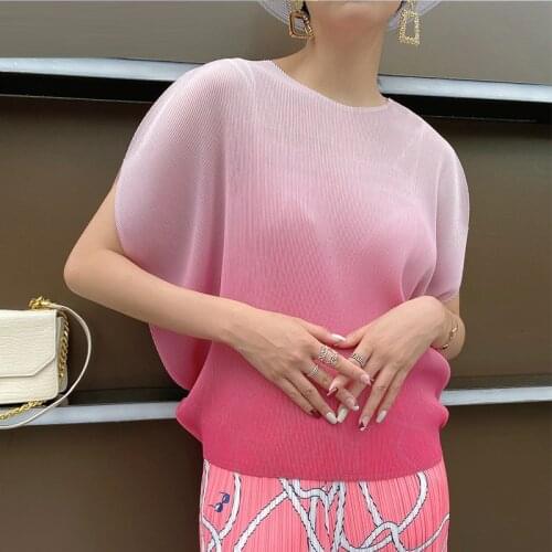 2021 summer new short-sleeved printed gradient Womens T-shirt Miyak fold Fashion casual irregular top + printed wide-leg pants