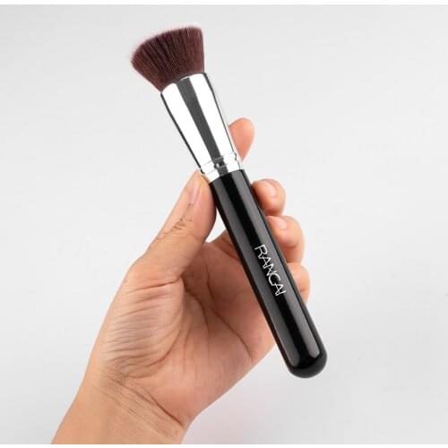 Professional 1Pcs Makeup Artist Wood Handle Foundation Powder Soft Hair Flat Tip Buffer Blush Brush Tools