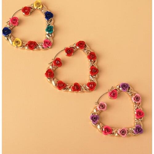 Origin Summer Twisted Hollow Alloy Love Heart Hoop Earrings for Women Girls Colourful Small Rose Charm Earrings Chic Jewelry
