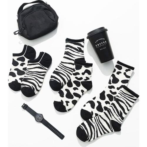 Women Socks Zebra Stripe Pattern Black White Socks Striped Harajuku Hosiery Short Fashion Sock Cute Woman Animal Fingers Soks