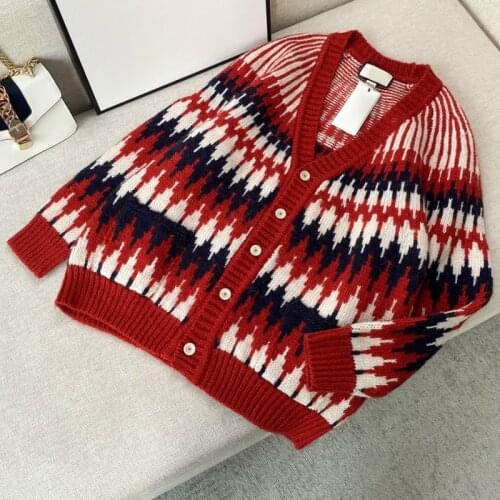 Luxury Sweater 2021 Early Spring Women New Sweet Age-reducing Versatile Pocket Slim O-neck Knitted Short Cardigan