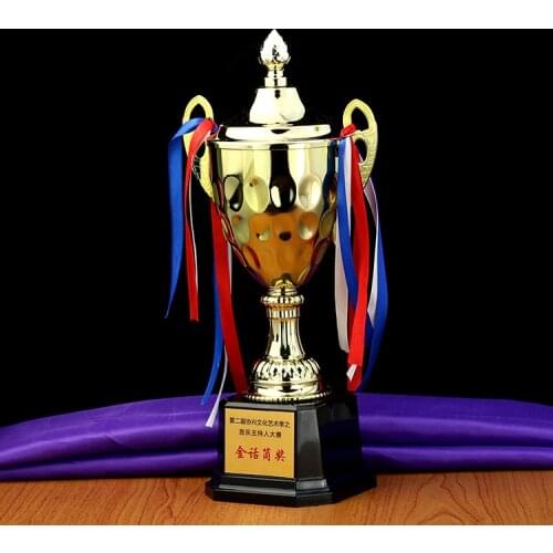XH1040 soccer Trophy Metal College Sports Trophy Awards Ceremony Gold-plated Souvenir Craft Cup Trofeu Futebol