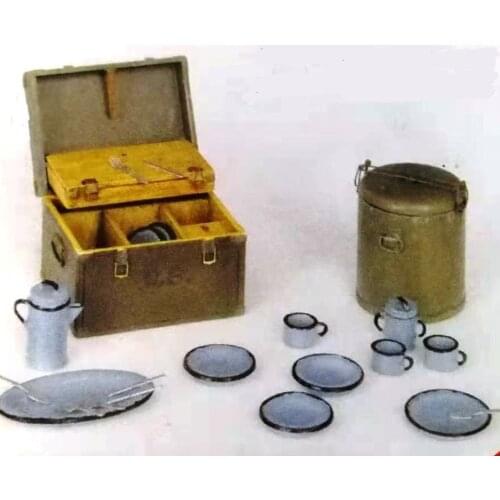 The WWII U.S. military tableware set requires self-assembly and coloring 1:35 resin sand table model
