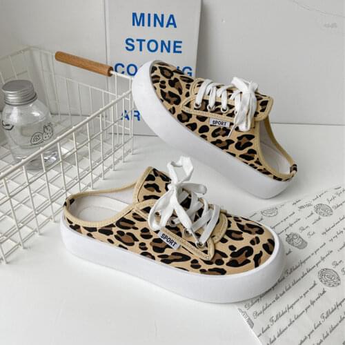 2021 new thick soled canvas small white shoes versatile minority board shoes Japanese cute half slipper Lolita