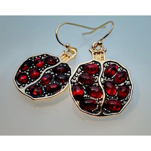 Fashion Vintage Gold Round Red Pomegranate Garnet Dangle Earrings for Women Natural Stone Statement Earring Boho Jewelry 2021