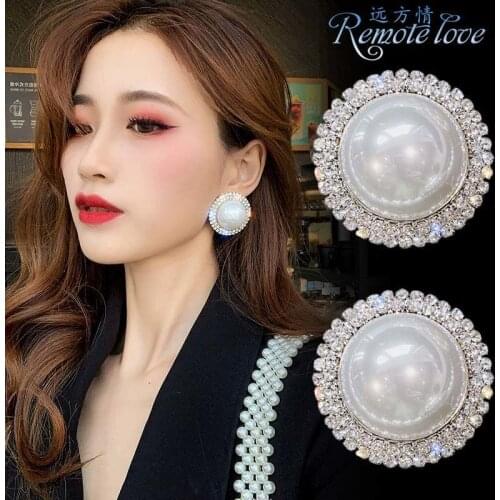 Retro Baroque pearl earrings, fashion exaggerated metal long geometric circle earrings, 2020 new design of wedding jewelry