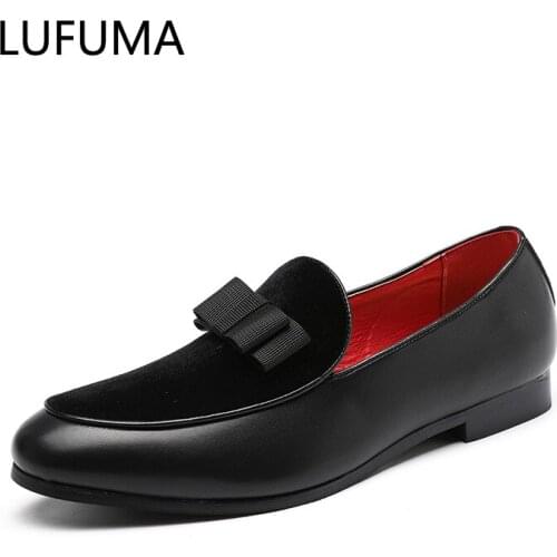 Luxury Bowknot Dress Shoes Male Flats Loafers Black Patent Leather Red Suede Loafers Men Formal Wedding Shoes Zapatos Hombre