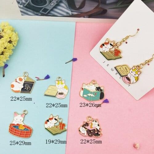 10pcs Jewelry DIY Accessory Cartoon Pet Cats Enamel Charms Pendants Animal Reading Cat Metal Charms Fit Earring Bracelet Dangle