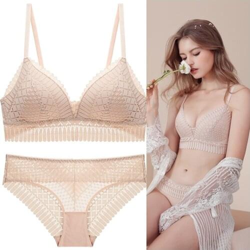 New Sexy Wire Free Thin Cotton Breathable Comfortable Lace Bra And Panty Set Gathering Push Up Lingerie For Women Girls