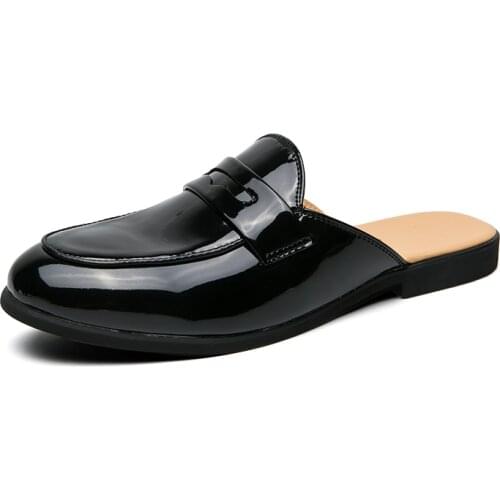 Summer Patent Leather Men Casual Flats Shoes Comfort Half Loafers Fashion Mules Shoes for Men Designer Young Half Slippers Mules