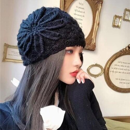 Autumn and winter new ladies beret national wind handmade knitted woolen hat retro elegant flowers warm hat Boinas De Mujer