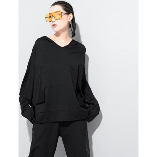 Ladies spring and autumn new style V collar large pocket hooded T-shirt loose bat sleeve large size long sleeve T-shirt