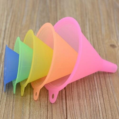 5pcs Random Candy Color Plastic Funnel Small Medium Large Variety Liquid Oil Kitchen Tool Set Liquid Oil Large Variety Kit