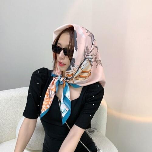 90cm * 90cm Design Scarf Lady Shawl Printed Silk Felt Headscarf Scarf Lady Headscarf Square Scarf Lady Wrap Scarf 2021
