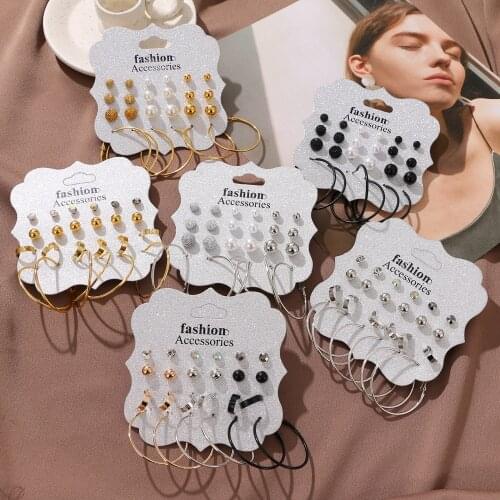 ZOVOLI Fashion Women Earrings Pearl Stud Earrings For Women New Bohemian 2020 Geometric Small Crystal Heart Earring Punk Jewelry