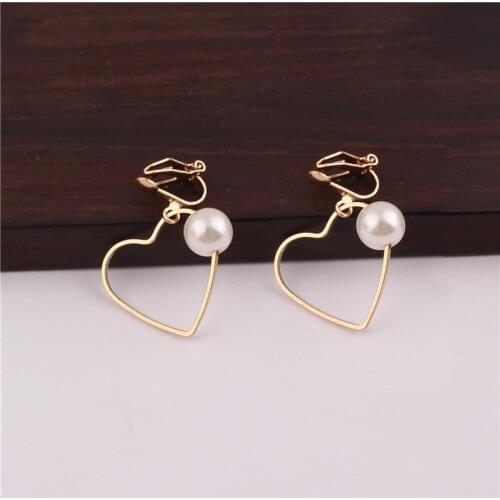 Grace Jun Hot Sale Simulated Pearl Peach Heart Clip on Earrings No Pierced for Girl Party Fashion Luxury Ear Clip Korea Style