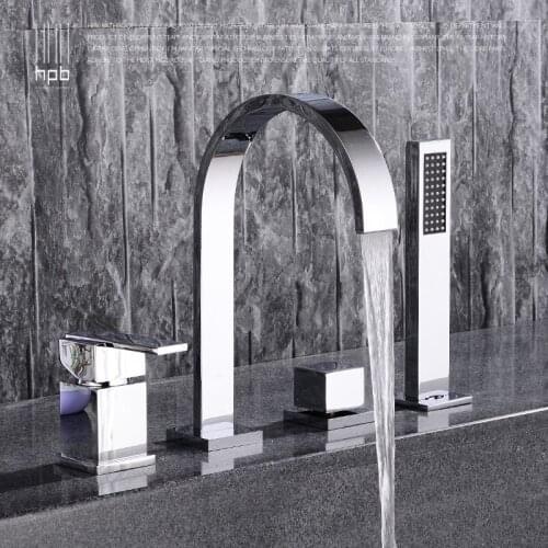 Modern Multi-functional Chrome Finish Solid Brass Bathtub Mixer System with Handheld Showerhead Waterfull Hot and Cold Faucet