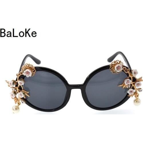 Retro Vintage Metal Flower Sunglasses Women Baroque Brand Sunglasses Sun Beach Glasses Metal Leaves Three-Dimensional Eyewear